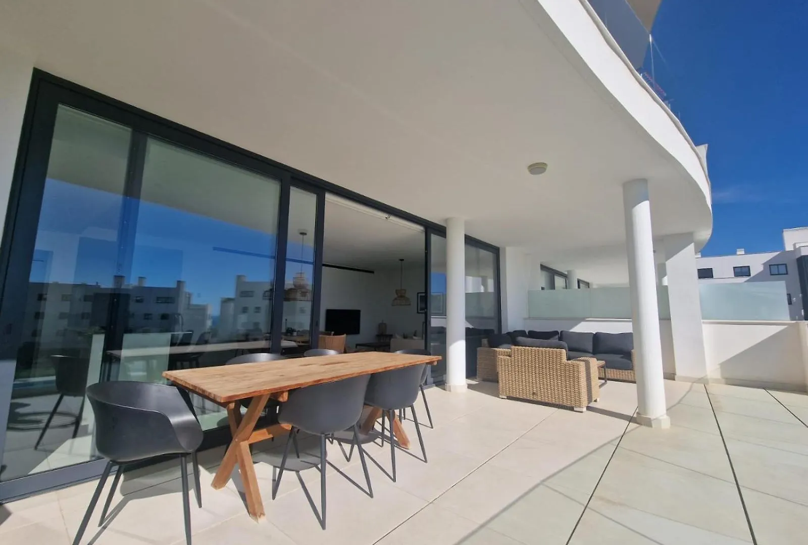 Elegant 2Br Apartment Prime Area Torremuelle
