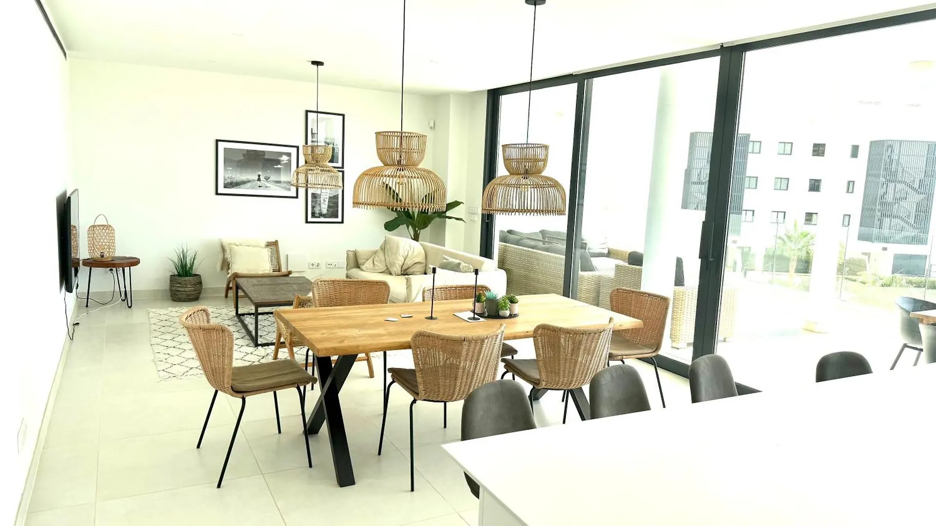 Elegant 2Br Apartment Prime Area contacts